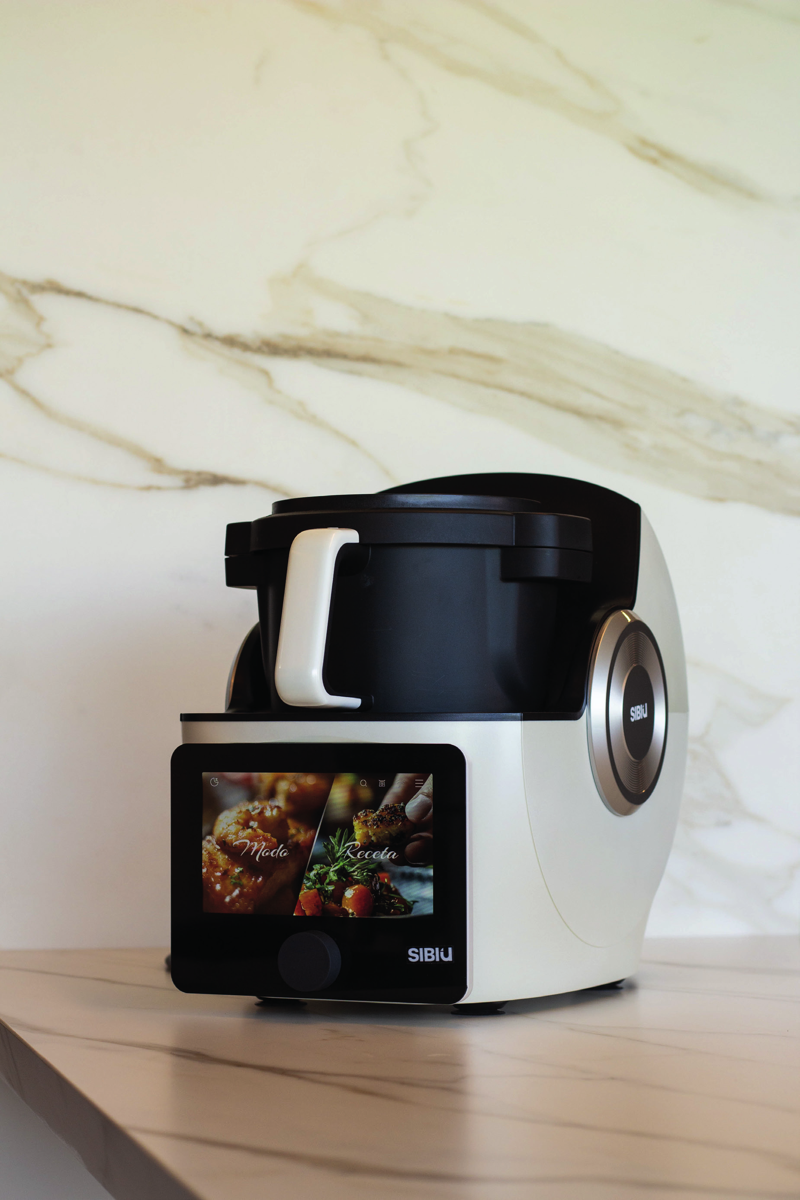 Robot de cocina SIBIU en una cocina moderna